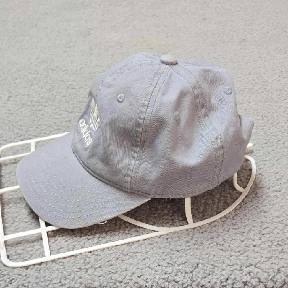 Adidas Light Gray Cap with Logo - Picture 3 of 8